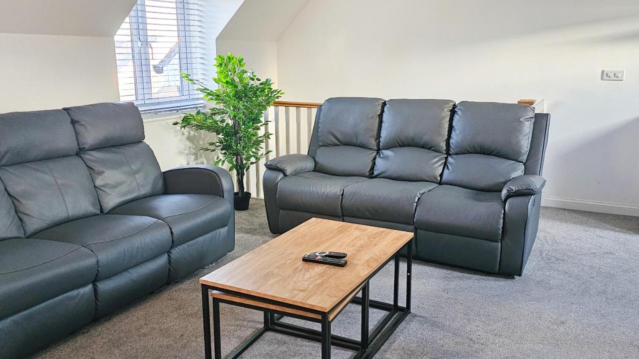 Stunning Two-Bedroom Apartment At A3Ree, Free Parking, Near Cribbs Causeway Mall Bristol Ngoại thất bức ảnh