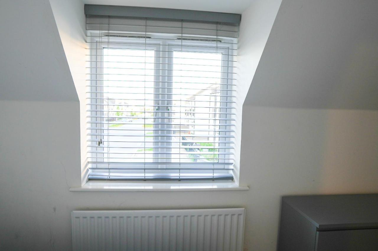 Stunning Two-Bedroom Apartment At A3Ree, Free Parking, Near Cribbs Causeway Mall Bristol Ngoại thất bức ảnh