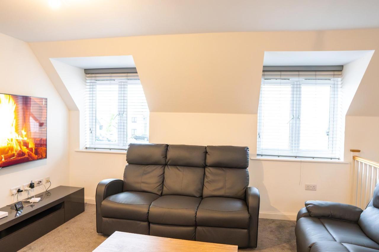 Stunning Two-Bedroom Apartment At A3Ree, Free Parking, Near Cribbs Causeway Mall Bristol Ngoại thất bức ảnh