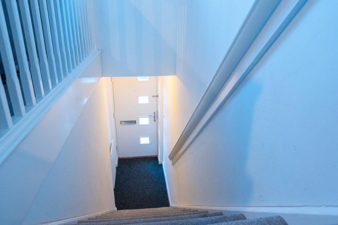 Stunning Two-Bedroom Apartment At A3Ree, Free Parking, Near Cribbs Causeway Mall Bristol Ngoại thất bức ảnh