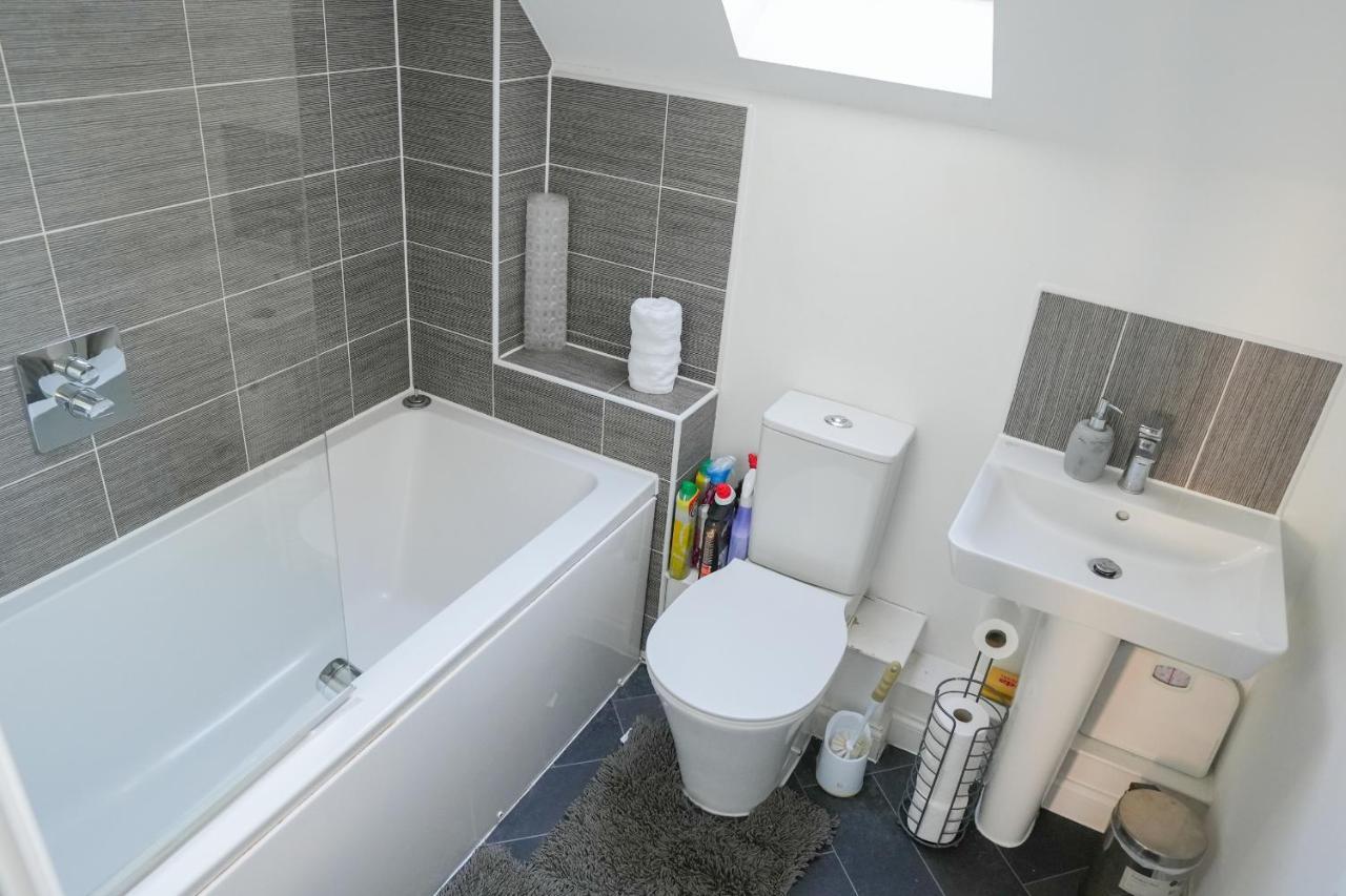 Stunning Two-Bedroom Apartment At A3Ree, Free Parking, Near Cribbs Causeway Mall Bristol Ngoại thất bức ảnh