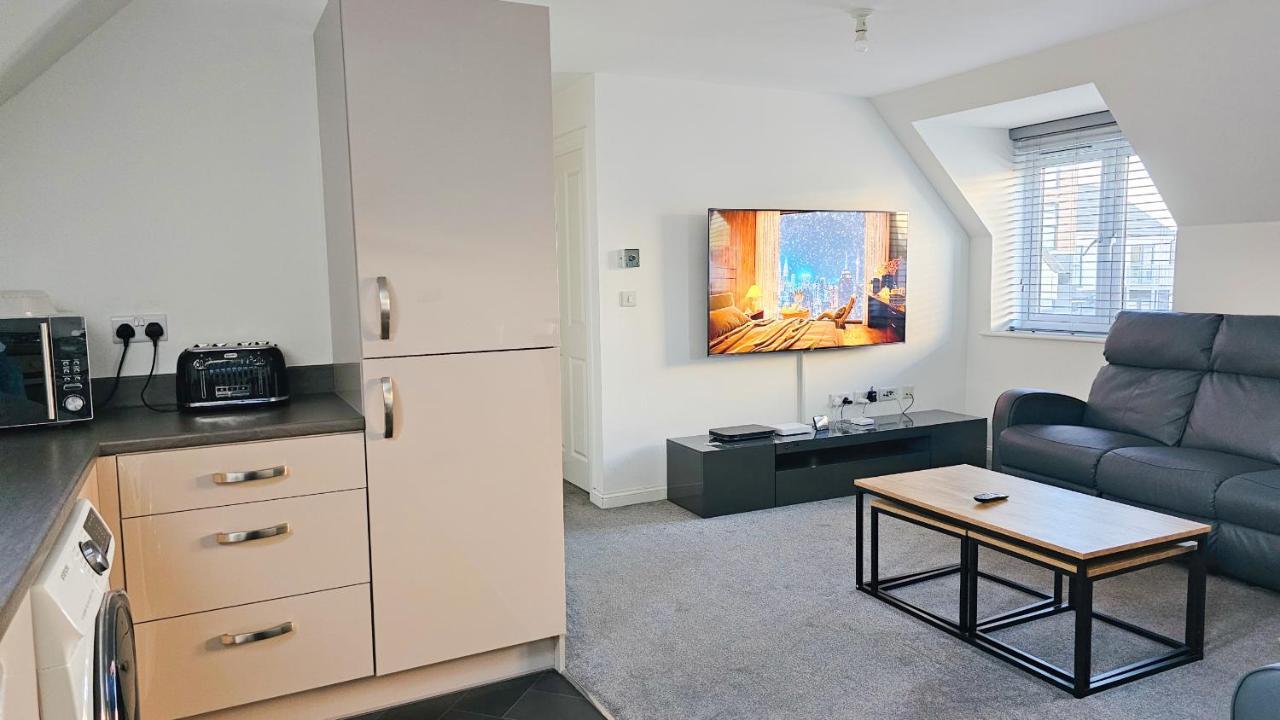 Stunning Two-Bedroom Apartment At A3Ree, Free Parking, Near Cribbs Causeway Mall Bristol Ngoại thất bức ảnh