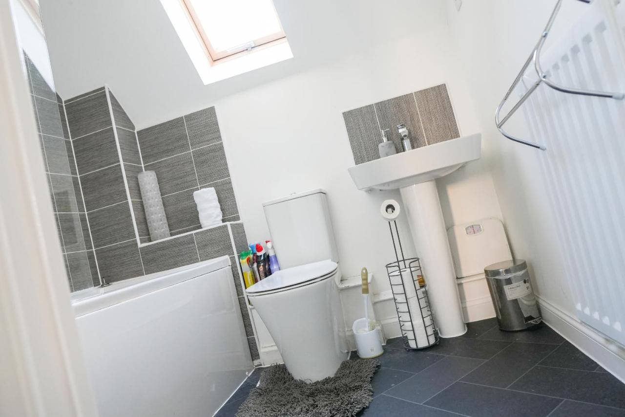 Stunning Two-Bedroom Apartment At A3Ree, Free Parking, Near Cribbs Causeway Mall Bristol Ngoại thất bức ảnh