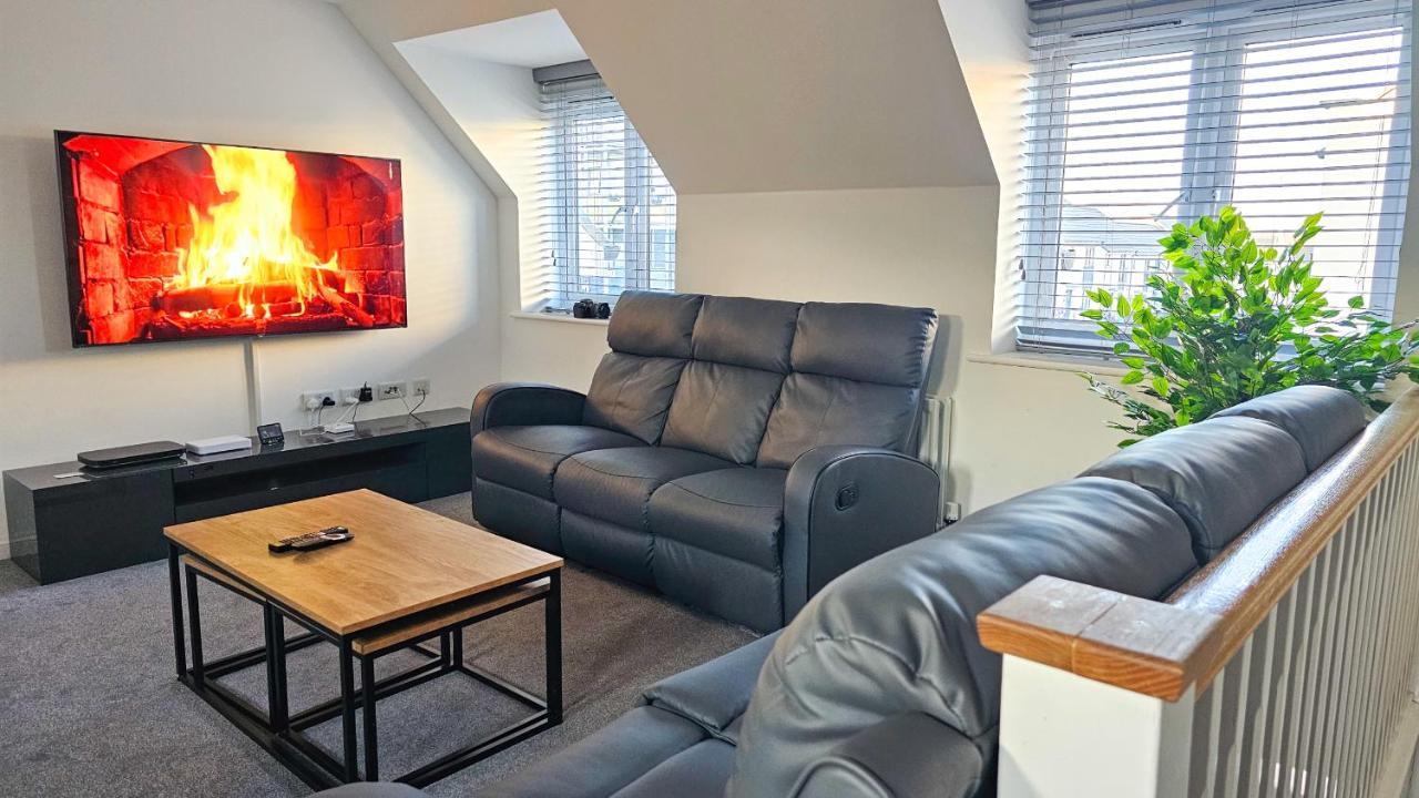 Stunning Two-Bedroom Apartment At A3Ree, Free Parking, Near Cribbs Causeway Mall Bristol Ngoại thất bức ảnh