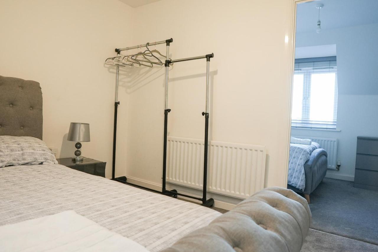 Stunning Two-Bedroom Apartment At A3Ree, Free Parking, Near Cribbs Causeway Mall Bristol Ngoại thất bức ảnh
