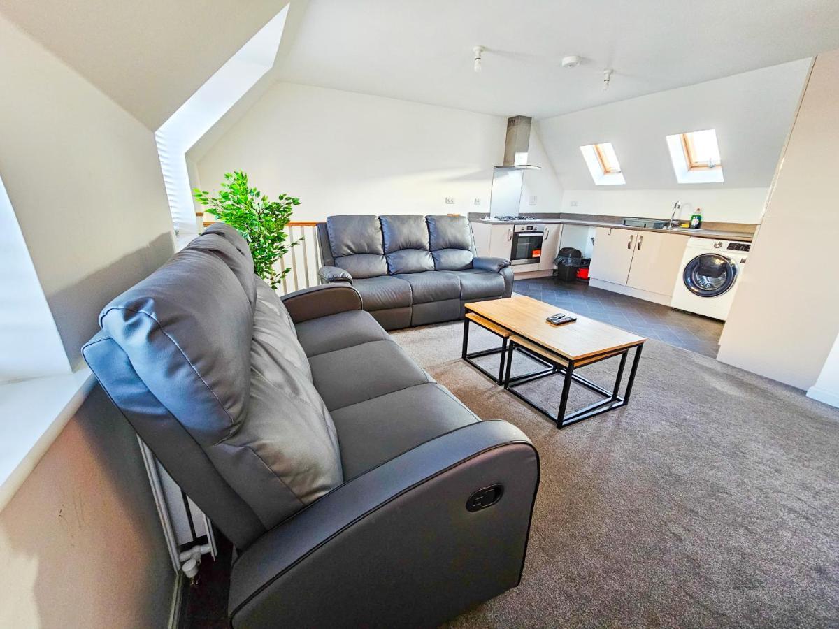 Stunning Two-Bedroom Apartment At A3Ree, Free Parking, Near Cribbs Causeway Mall Bristol Ngoại thất bức ảnh