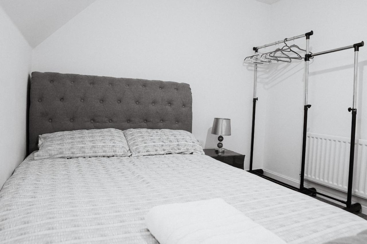 Stunning Two-Bedroom Apartment At A3Ree, Free Parking, Near Cribbs Causeway Mall Bristol Ngoại thất bức ảnh