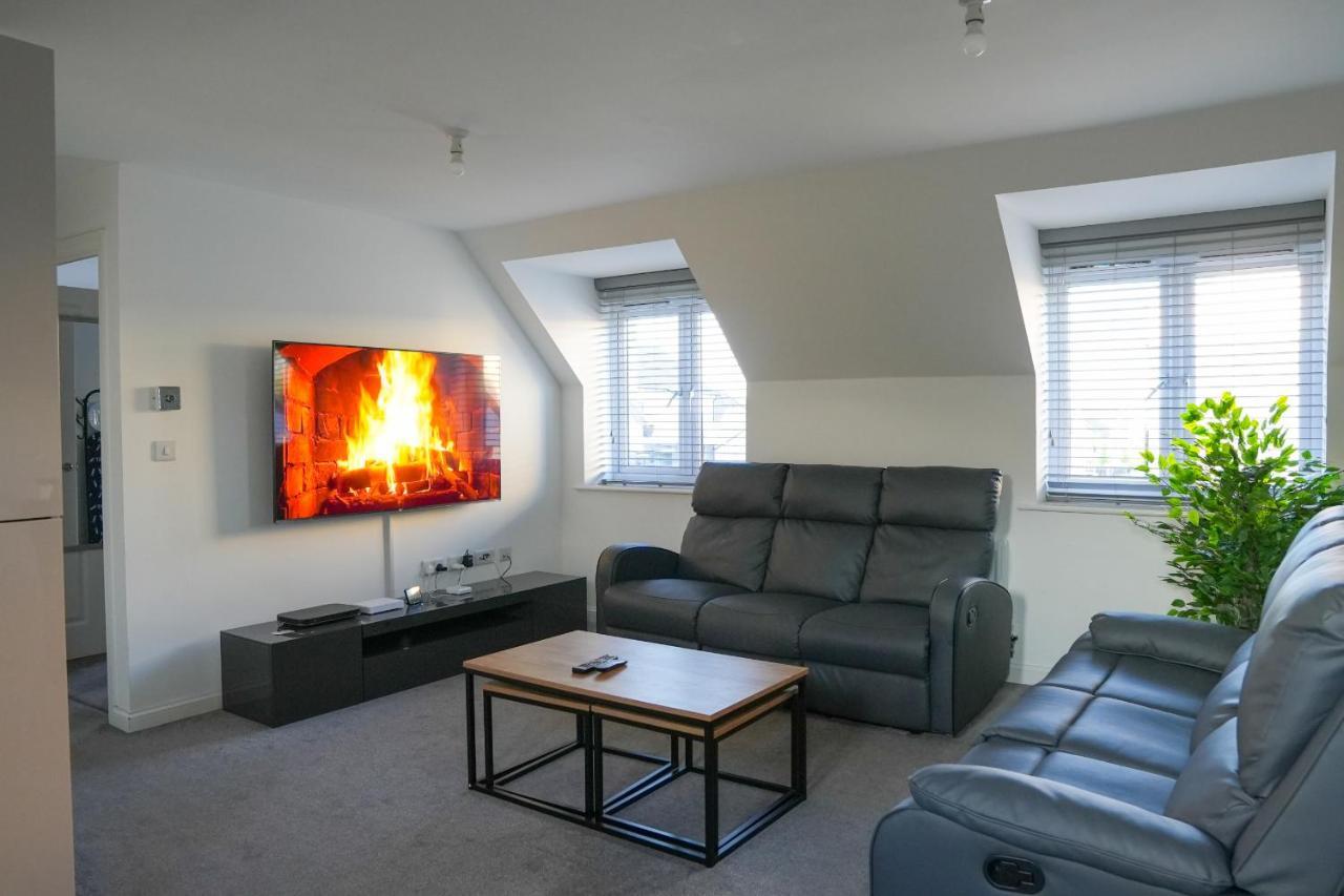 Stunning Two-Bedroom Apartment At A3Ree, Free Parking, Near Cribbs Causeway Mall Bristol Ngoại thất bức ảnh